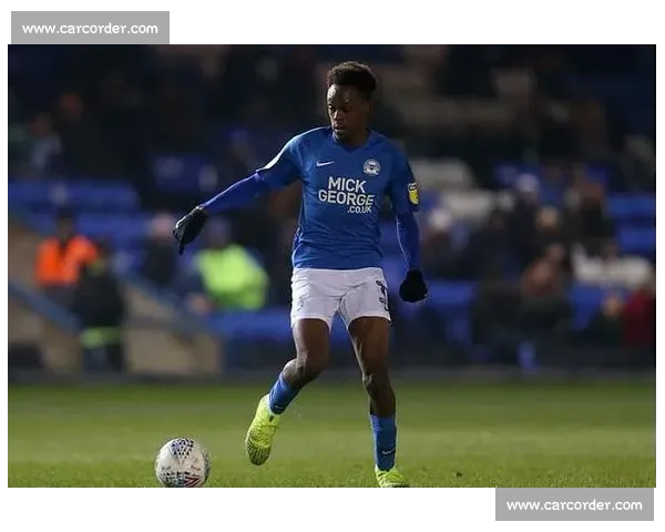 英甲锋霸杰德 - 琼斯自由身投德甲！彼得堡联痛失千万级摇钱树