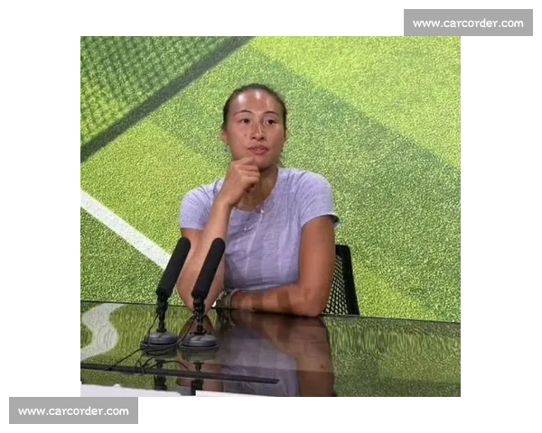 鏖战三盘难破温网魔咒！郑钦文决胜盘崩盘，连续三年止步首轮