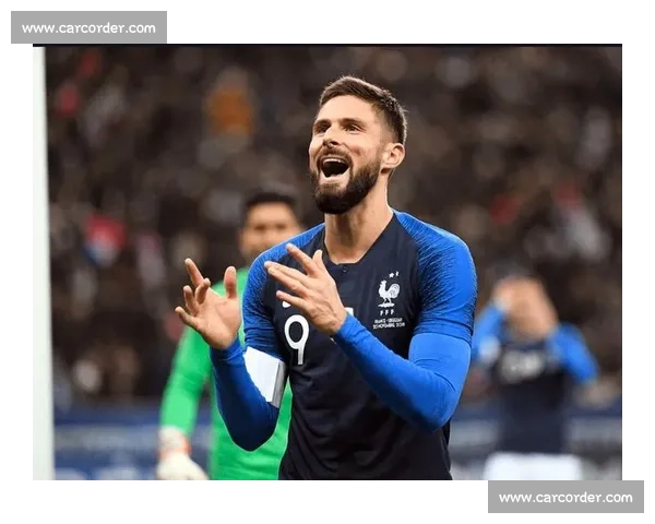 吉鲁乌龙忘带球衣门将救场，38 岁逆天神肌引爆热议