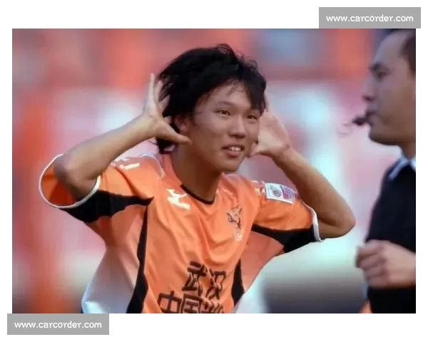 武汉教师史璠三度折桂亚锦赛，国际赛场诠释「力与美」的双重人生