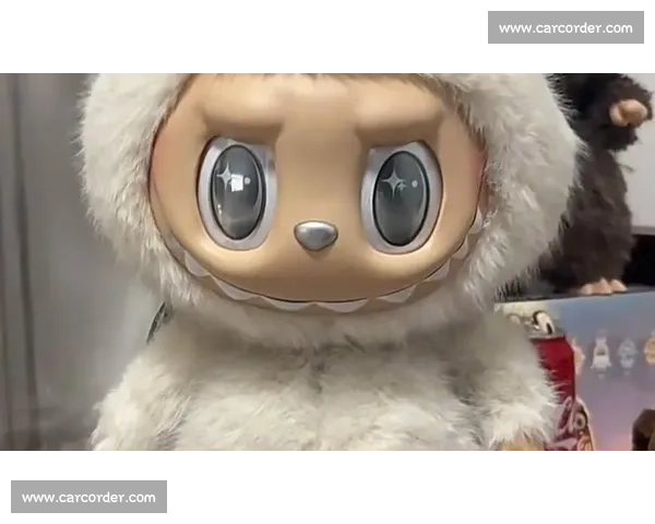 张继科直播拒收 Zimomo 引争议：同款玩偶现身货架，称均为他人赠送